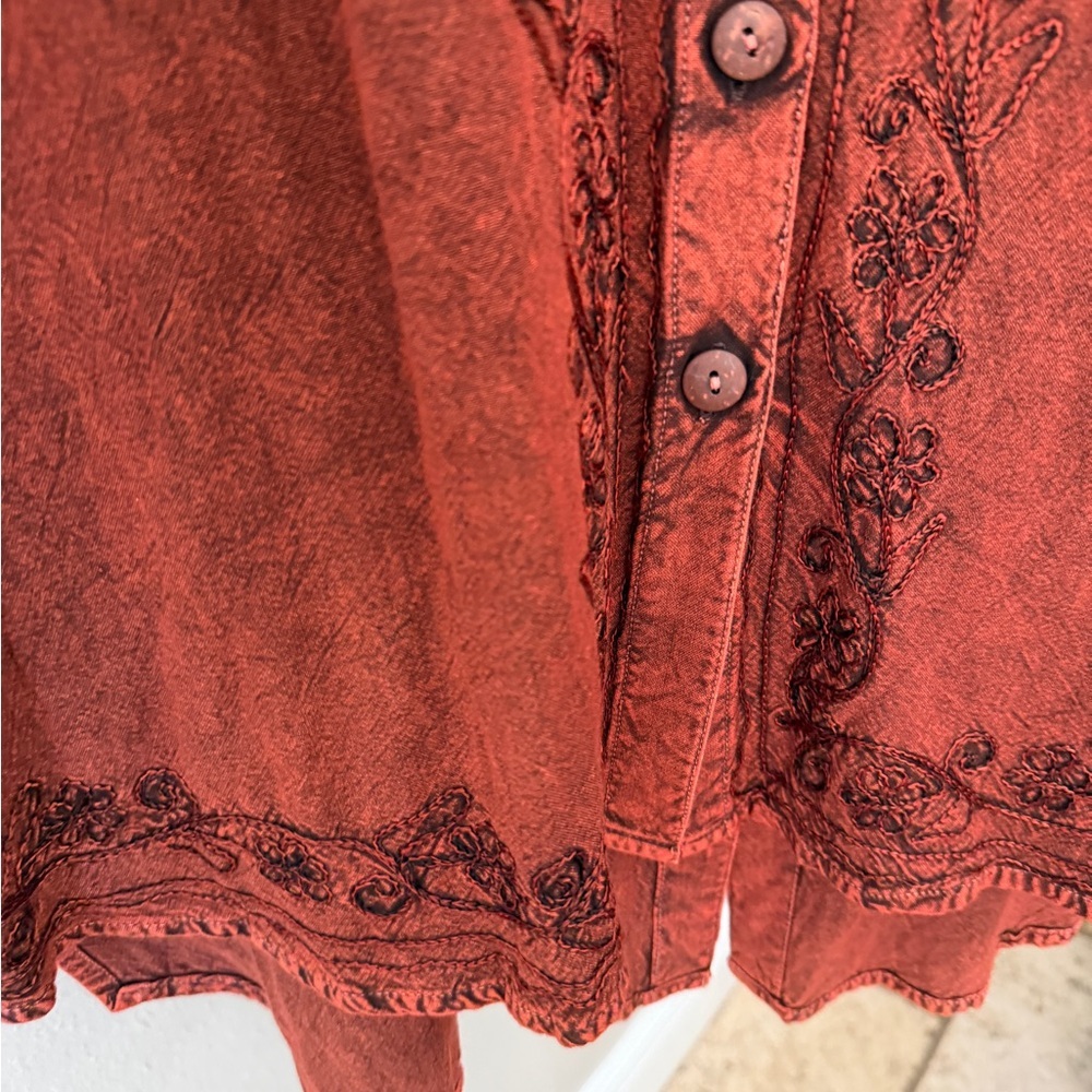 Embroidered Rust Button-Front Tunic Top - Picture 4 of 9